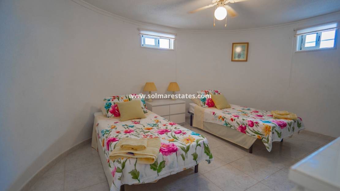 5 soverom Villa til salgs i La Marquesa med svømmebasseng - € 350 000 (Ref: 9144225)