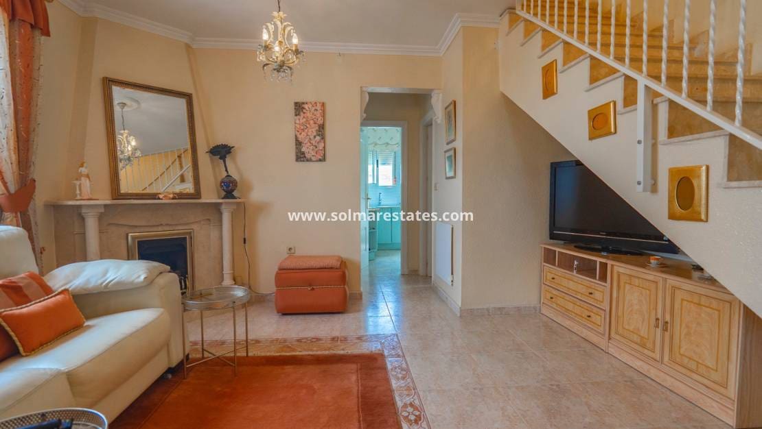 5 soverom Villa til salgs i La Marquesa med svømmebasseng - € 350 000 (Ref: 9144225)