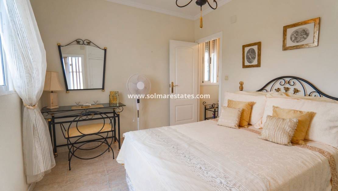 5 soverom Villa til salgs i La Marquesa med svømmebasseng - € 350 000 (Ref: 9144225)