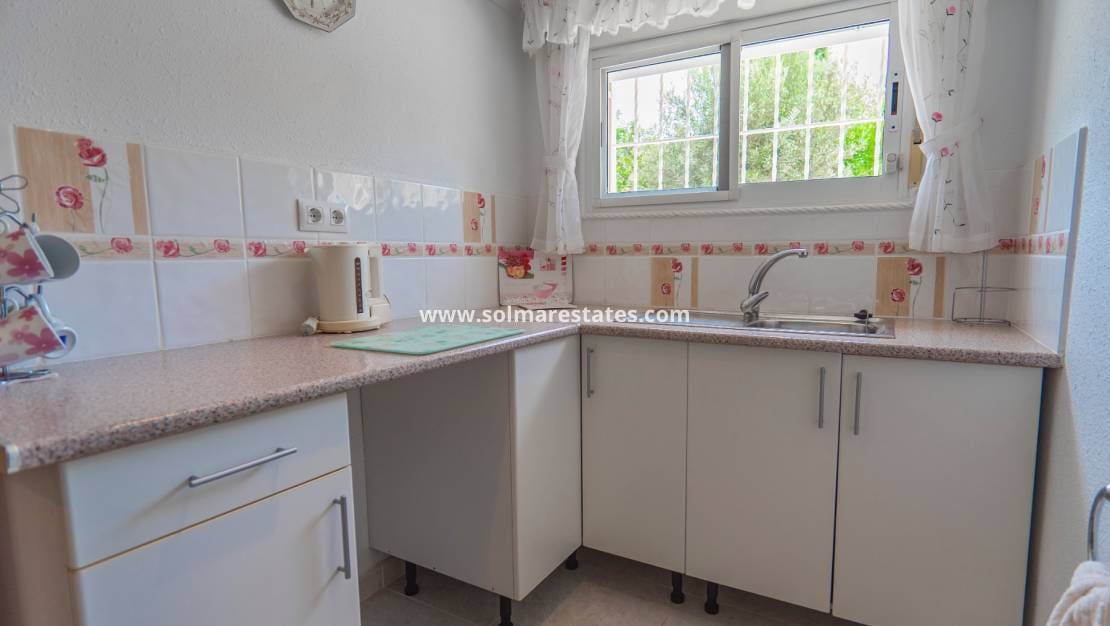 5 soverom Villa til salgs i La Marquesa med svømmebasseng - € 350 000 (Ref: 9144225)