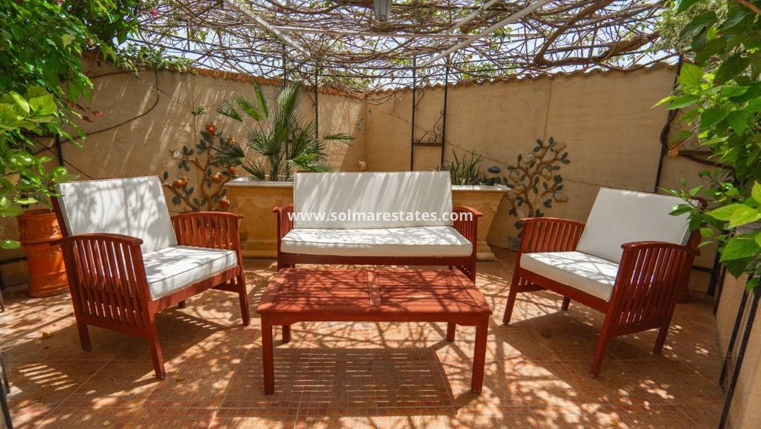 5 soverom Villa til salgs i La Marquesa med svømmebasseng - € 350 000 (Ref: 9144225)