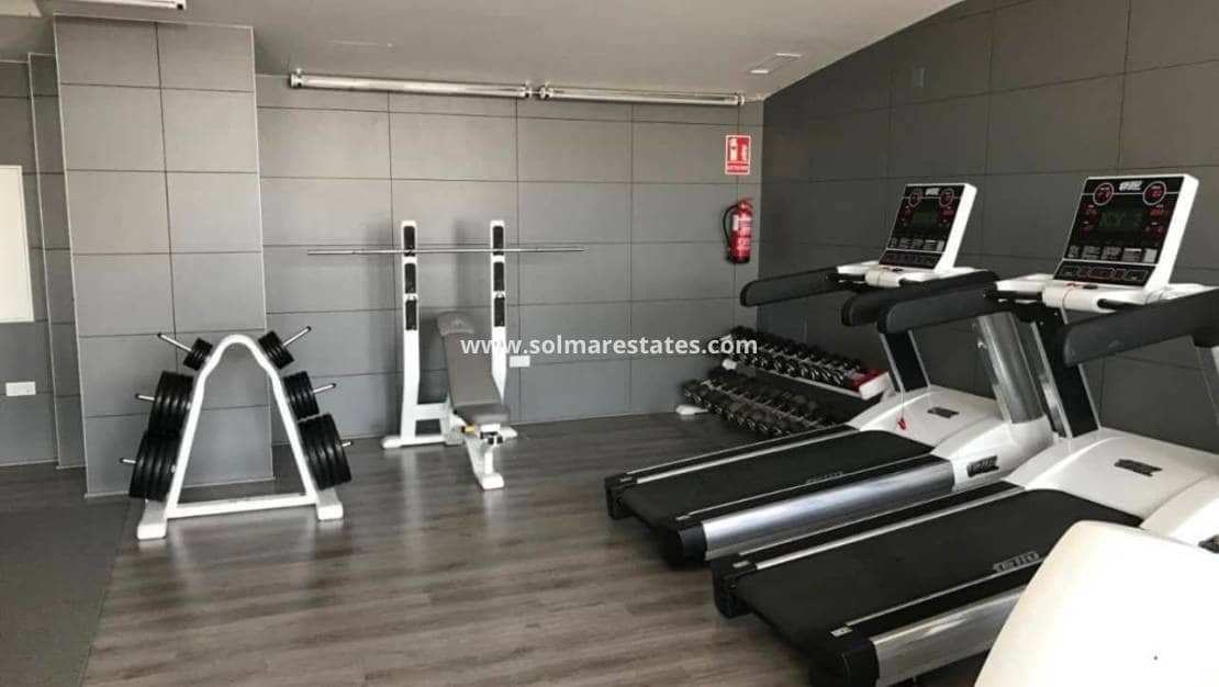 2 Zimmer Apartment zu verkaufen in Villamartin mit Pool - 235.000 € (Ref: 9146217)