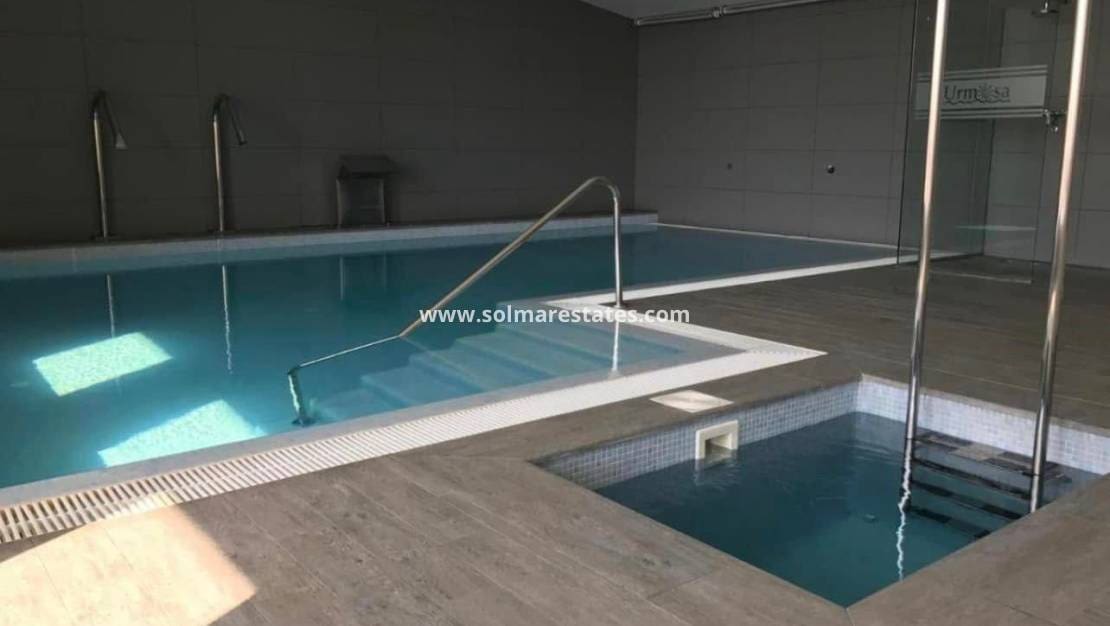 2 Zimmer Apartment zu verkaufen in Villamartin mit Pool - 235.000 € (Ref: 9146217)
