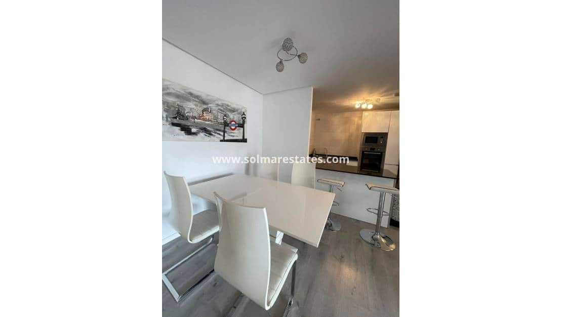 2 Zimmer Apartment zu verkaufen in Villamartin mit Pool - 235.000 € (Ref: 9146217)