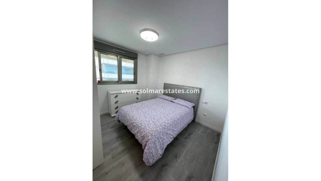 2 Zimmer Apartment zu verkaufen in Villamartin mit Pool - 235.000 € (Ref: 9146217)