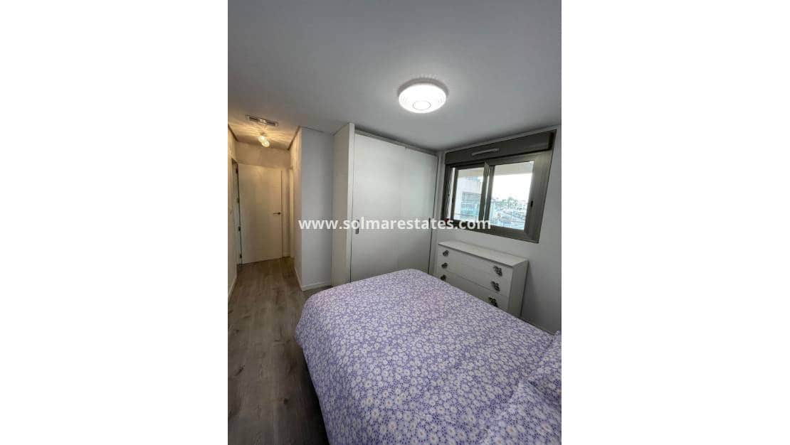 2 Zimmer Apartment zu verkaufen in Villamartin mit Pool - 235.000 € (Ref: 9146217)