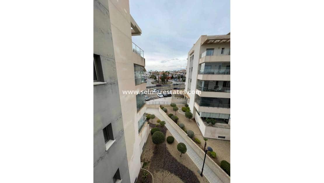 2 Zimmer Apartment zu verkaufen in Villamartin mit Pool - 235.000 € (Ref: 9146217)