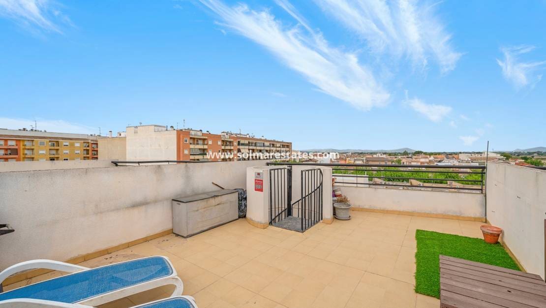 2 soveværelse Lejlighed til salg i Almoradi med swimmingpool - € 119.000 (Ref: 9147496)