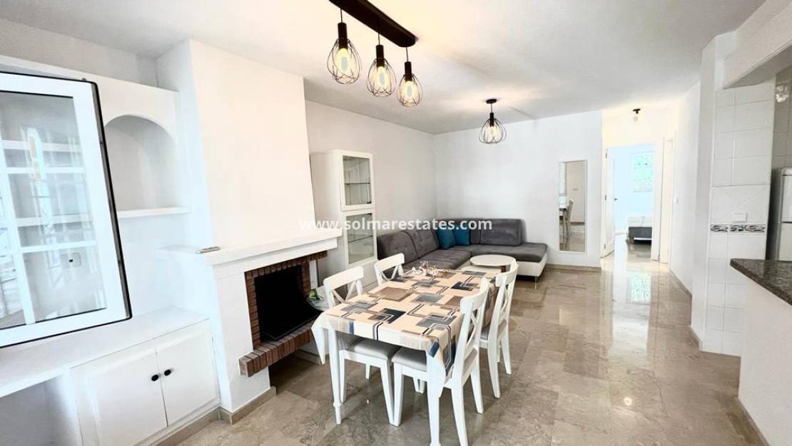 3 slaapkamer Bungalow te koop in Villamartin met zwembad - € 190.000 (Ref: 9148196)