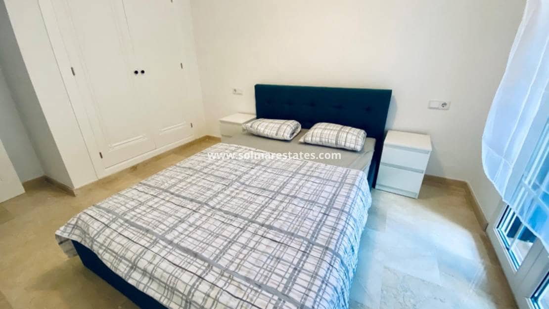 3 slaapkamer Bungalow te koop in Villamartin met zwembad - € 190.000 (Ref: 9148196)