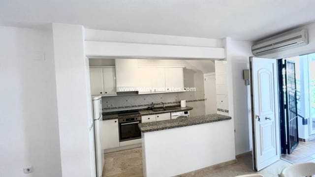 3 slaapkamer Bungalow te koop in Villamartin, Orihuela met zwembad - € 190.000 (Ref: 9148196)