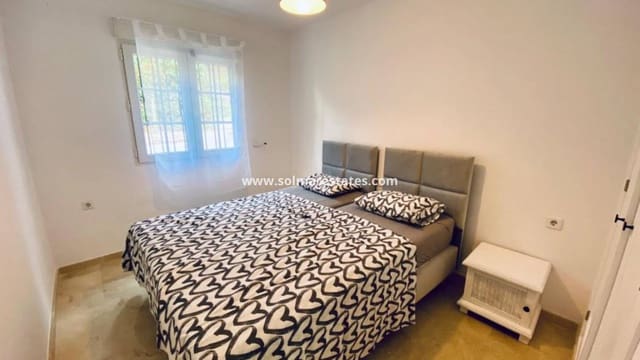 3 slaapkamer Bungalow te koop in Villamartin, Orihuela met zwembad - € 190.000 (Ref: 9148196)