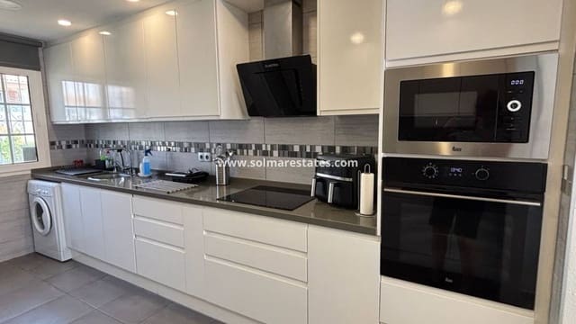 3 bedroom Villa for sale in Villamartin, Orihuela with pool - € 424,995 (Ref: 9154682)