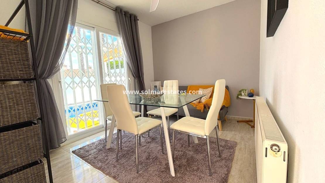 3 bedroom Villa for sale in Villamartin with pool - € 424,995 (Ref: 9154682)