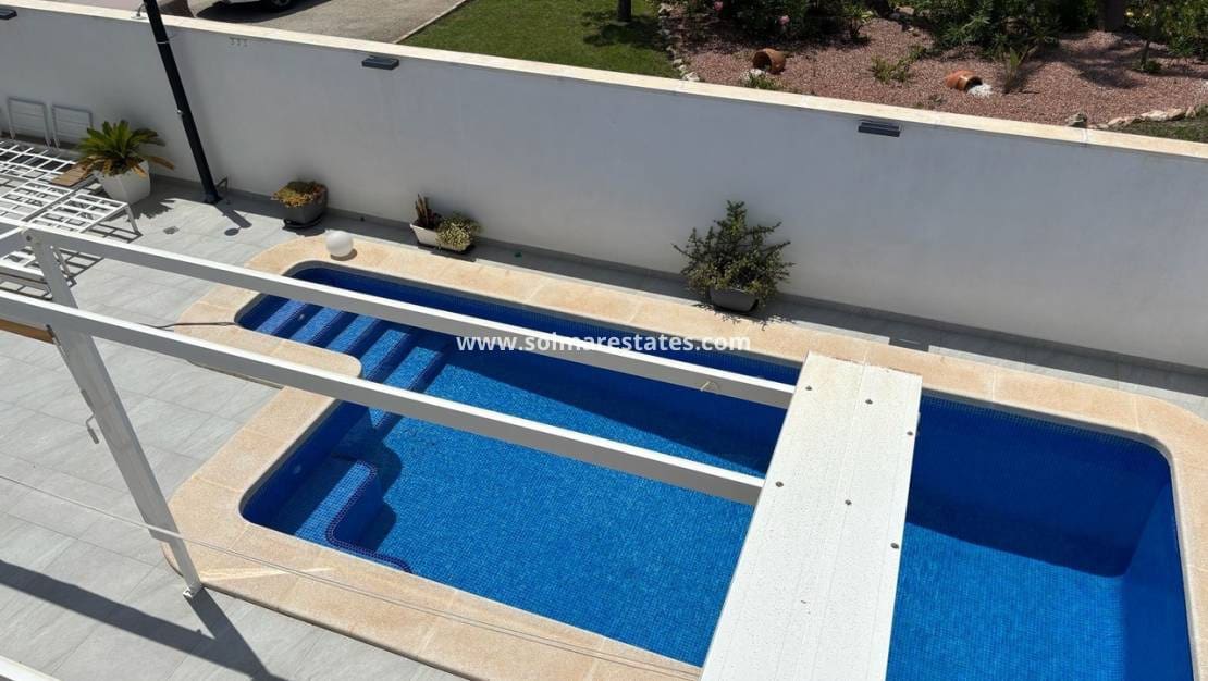 3 bedroom Villa for sale in Villamartin with pool - € 424,995 (Ref: 9154682)