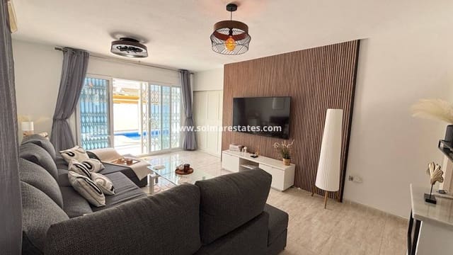 3 bedroom Villa for sale in Villamartin, Orihuela with pool - € 424,995 (Ref: 9154682)