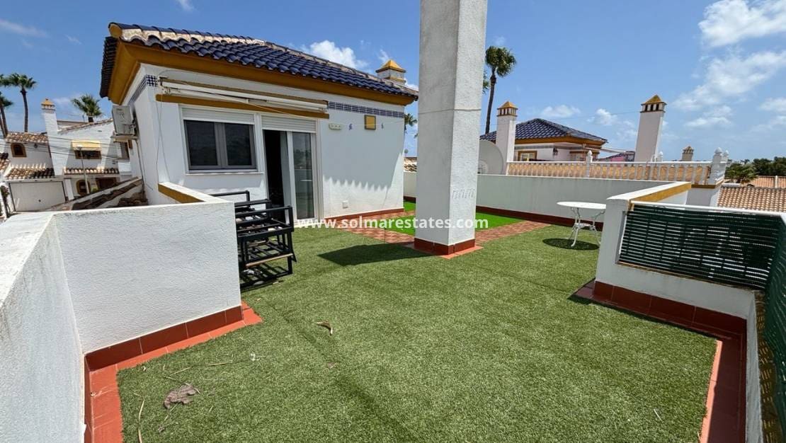 3 bedroom Villa for sale in Villamartin with pool - € 424,995 (Ref: 9154682)