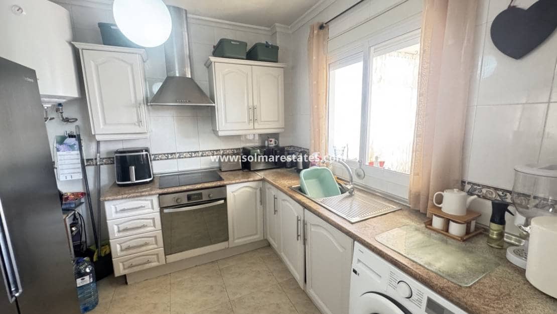 4 Zimmer Villa zu verkaufen in Villamartin - 299.000 € (Ref: 9164800)