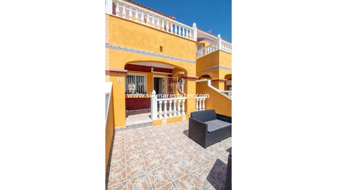 2 soverom Hus til salgs i Cabo Roig med svømmebasseng - € 189 000 (Ref: 9168085)