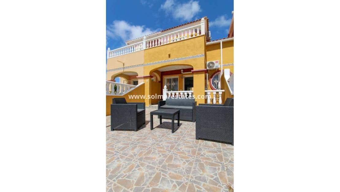 2 soverom Hus til salgs i Cabo Roig med svømmebasseng - € 189 000 (Ref: 9168085)