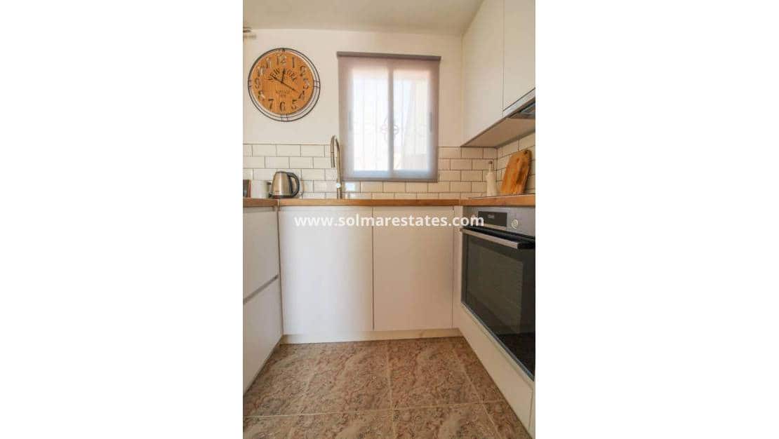 2 soverom Hus til salgs i Cabo Roig med svømmebasseng - € 189 000 (Ref: 9168085)