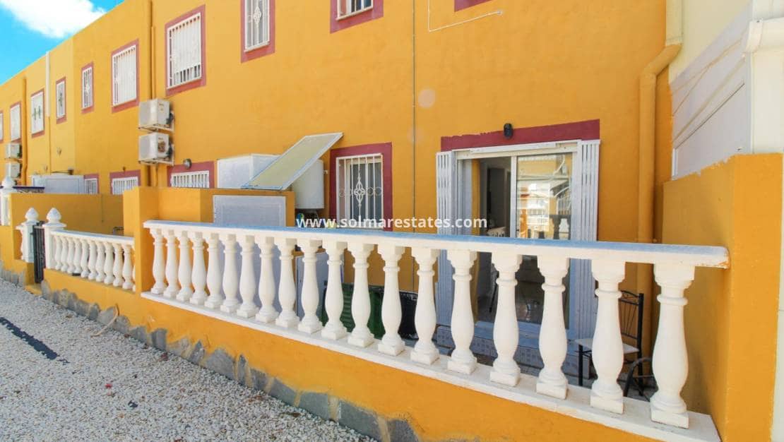 2 soverom Hus til salgs i Cabo Roig med svømmebasseng - € 189 000 (Ref: 9168085)