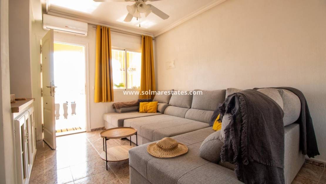 2 soverom Hus til salgs i Cabo Roig med svømmebasseng - € 189 000 (Ref: 9168085)