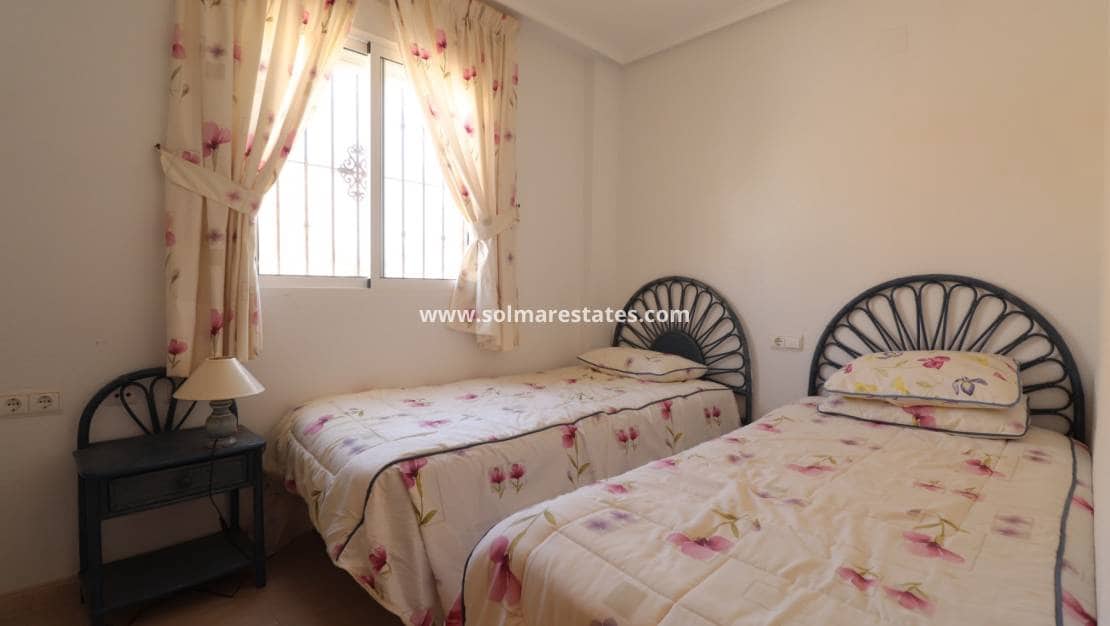 3 chambre Villa/Maison Semi-Mitoyenne à vendre à Ciudad Quesada avec piscine - 209 950 € (Ref: 9168998)