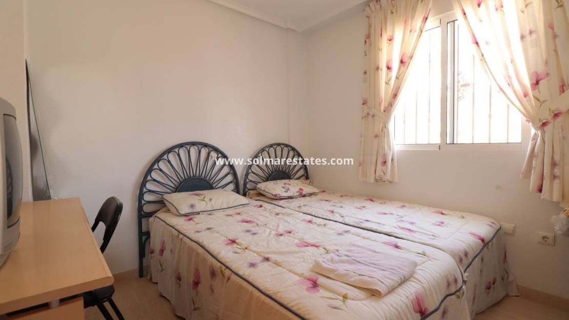 3 chambre Villa/Maison Semi-Mitoyenne à vendre à Ciudad Quesada avec piscine - 209 950 € (Ref: 9168998)