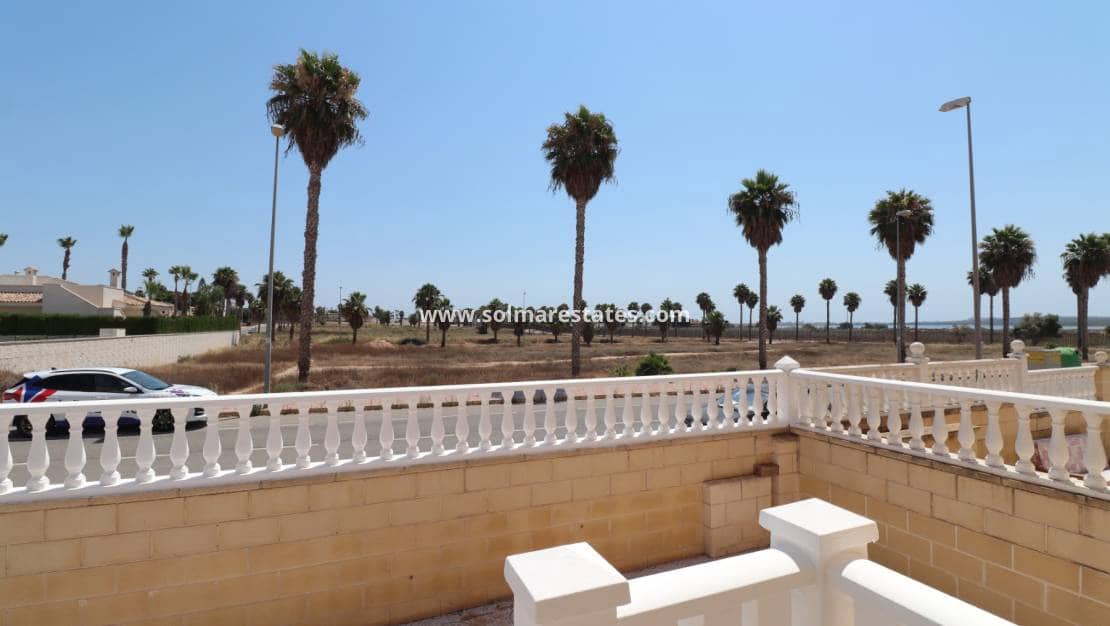 3 chambre Villa/Maison Semi-Mitoyenne à vendre à Ciudad Quesada avec piscine - 209 950 € (Ref: 9168998)