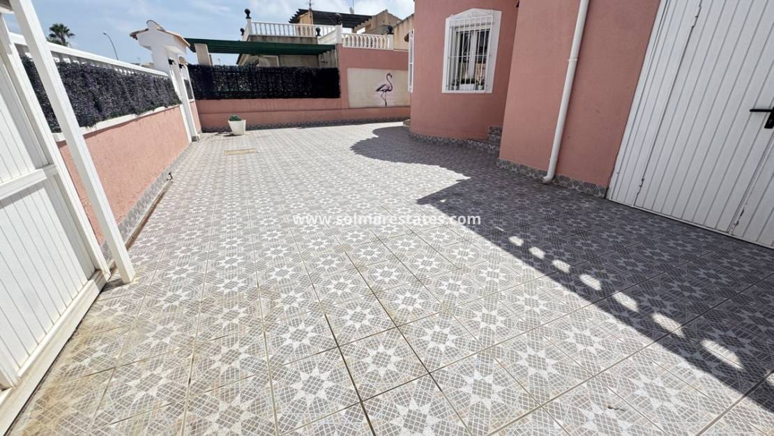 5 soveværelse Villa til salg i La Florida - € 349.000 (Ref: 9170267)