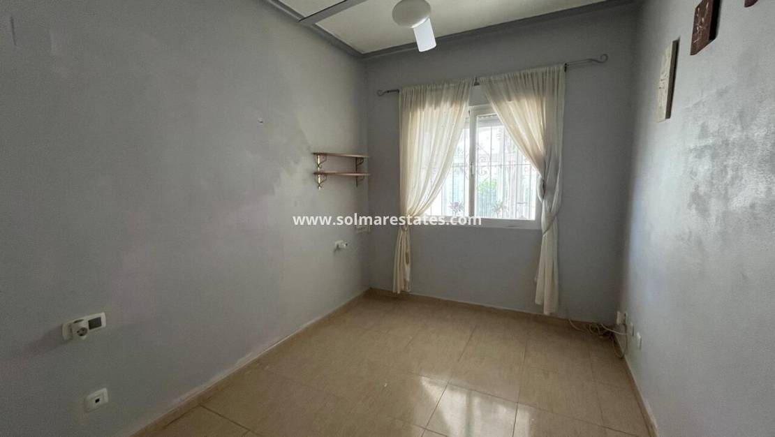 3 soverom Villa til salgs i Lo Crispin med svømmebasseng - € 207 000 (Ref: 9170520)