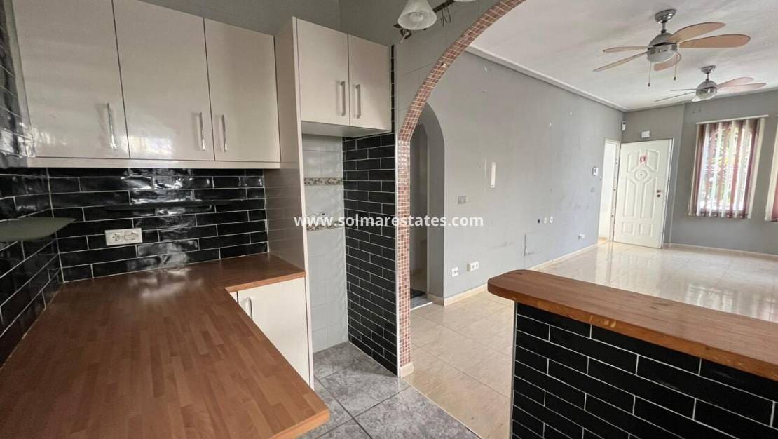 3 soverom Villa til salgs i Lo Crispin med svømmebasseng - € 207 000 (Ref: 9170520)