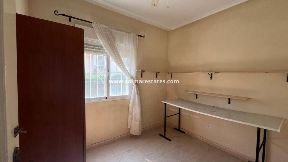 3 soverom Villa til salgs i Lo Crispin med svømmebasseng - € 207 000 (Ref: 9170520)