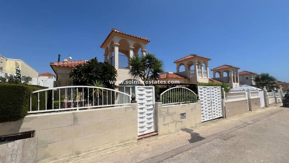 3 soverom Villa til salgs i Lo Crispin med svømmebasseng - € 207 000 (Ref: 9170520)