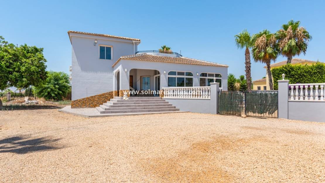 4 sypialnia Willa na sprzedaż w Catral z basenem - 565 000 € (Ref: 9170716)