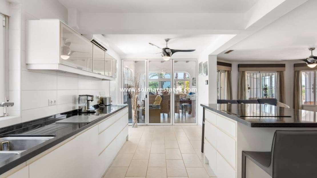 4 sypialnia Willa na sprzedaż w Catral z basenem - 565 000 € (Ref: 9170716)