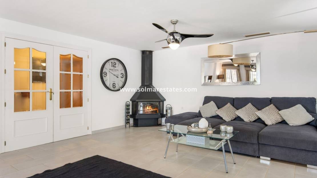 4 sypialnia Willa na sprzedaż w Catral z basenem - 565 000 € (Ref: 9170716)