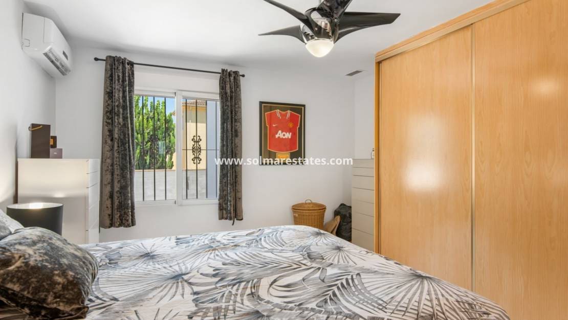 4 sypialnia Willa na sprzedaż w Catral z basenem - 565 000 € (Ref: 9170716)