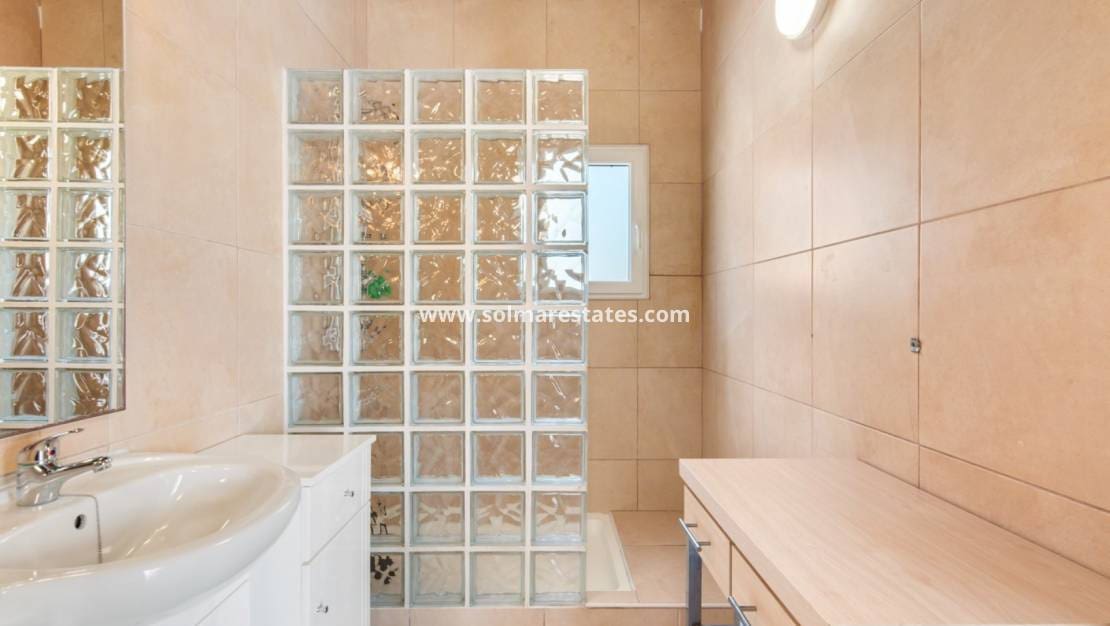 4 sypialnia Willa na sprzedaż w Catral z basenem - 565 000 € (Ref: 9170716)