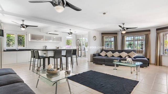 4 sypialnia Willa na sprzedaż w Catral z basenem - 549 000 € (Ref: 9170716)