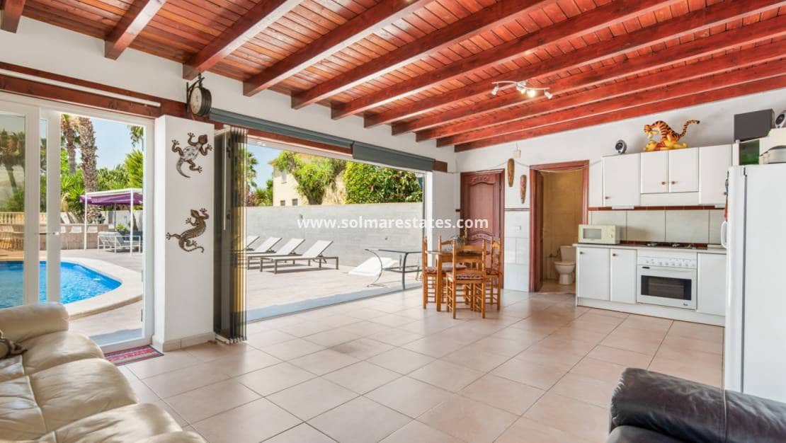 4 sypialnia Willa na sprzedaż w Catral z basenem - 565 000 € (Ref: 9170716)