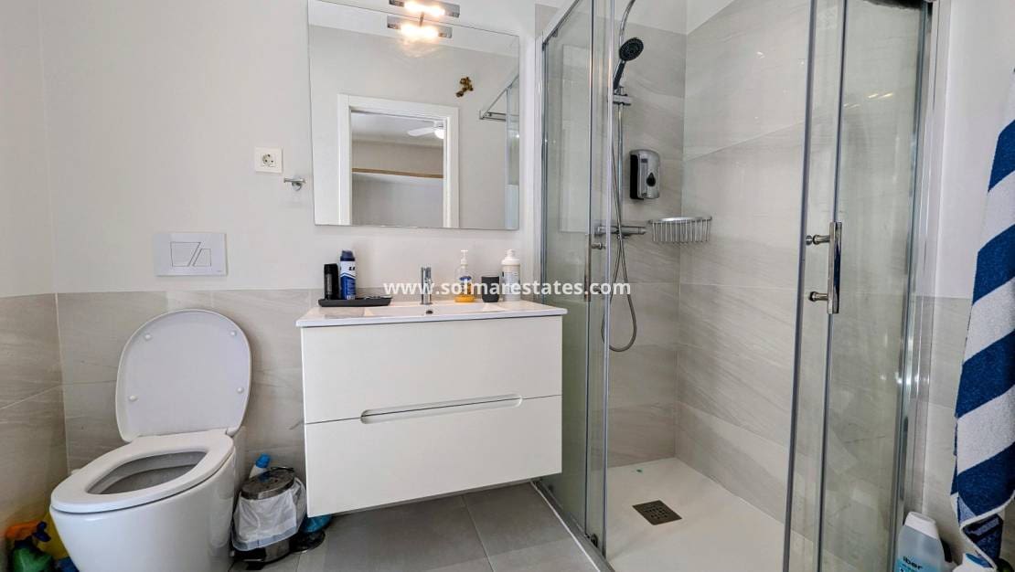 3 slaapkamer Appartement te koop in Villamartin met zwembad - € 284.500 (Ref: 9172313)