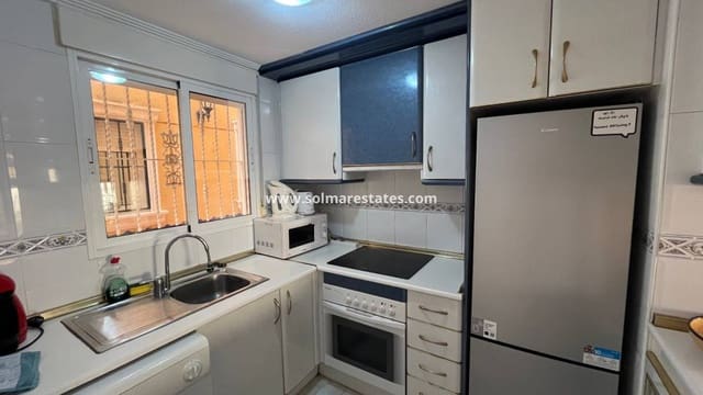 Casa de 2 habitaciones en Villamartin, Orihuela en venta con piscina - 160.000 € (Ref: 9172397)