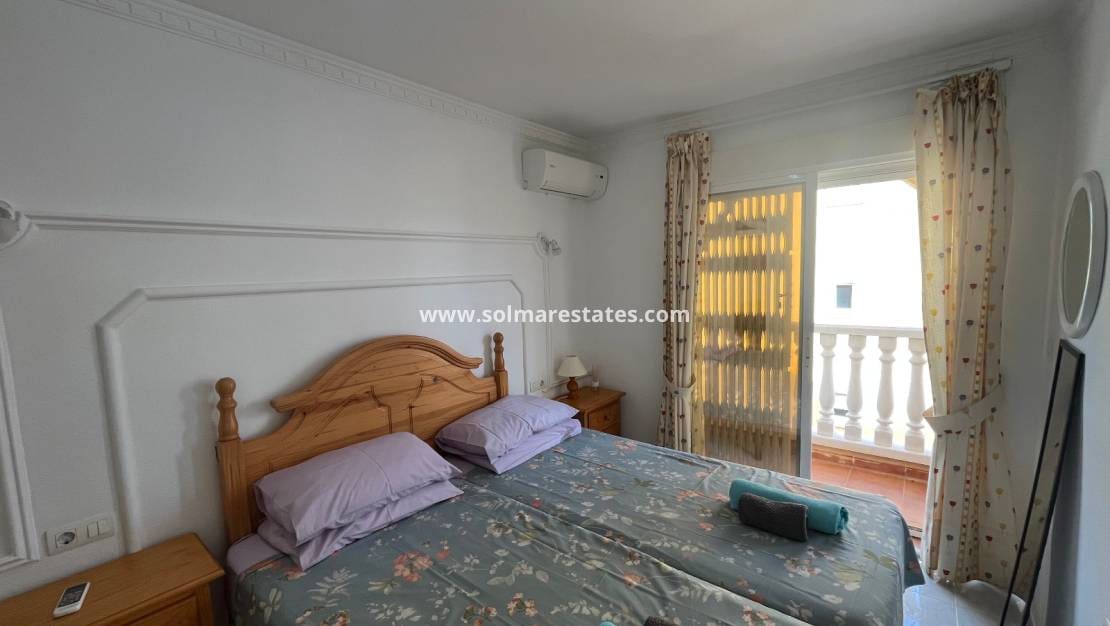 2 camera da letto Casa in vendita in Villamartin con piscina - 160.000 € (Rif: 9172397)