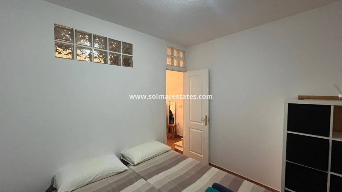 2 camera da letto Casa in vendita in Villamartin con piscina - 160.000 € (Rif: 9172397)