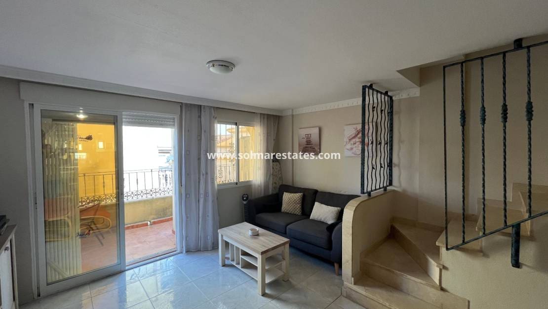 2 camera da letto Casa in vendita in Villamartin con piscina - 160.000 € (Rif: 9172397)