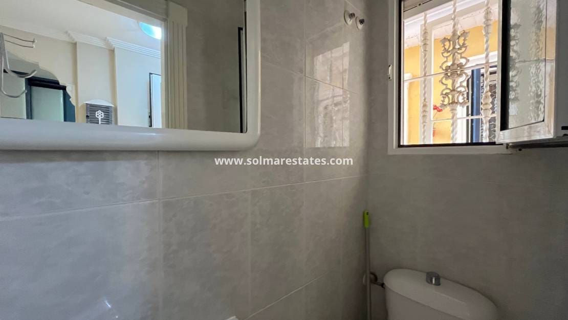 2 camera da letto Casa in vendita in Villamartin con piscina - 160.000 € (Rif: 9172397)