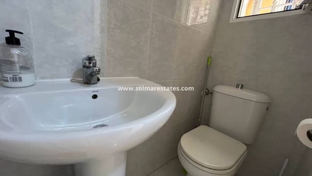 Casa de 2 habitaciones en Villamartin, Orihuela en venta con piscina - 160.000 € (Ref: 9172397)