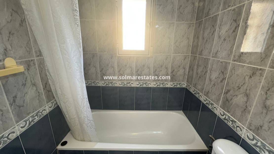 2 camera da letto Casa in vendita in Villamartin con piscina - 160.000 € (Rif: 9172397)